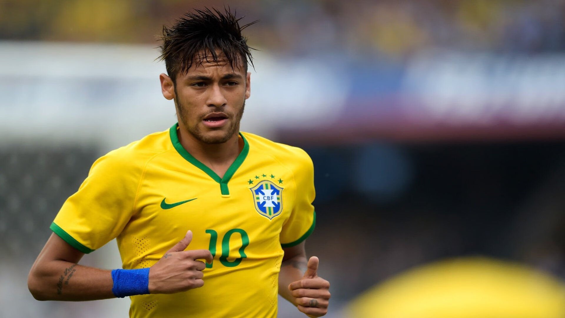 _网球运动员分享：比赛背后的坚持与梦想_，网球励志